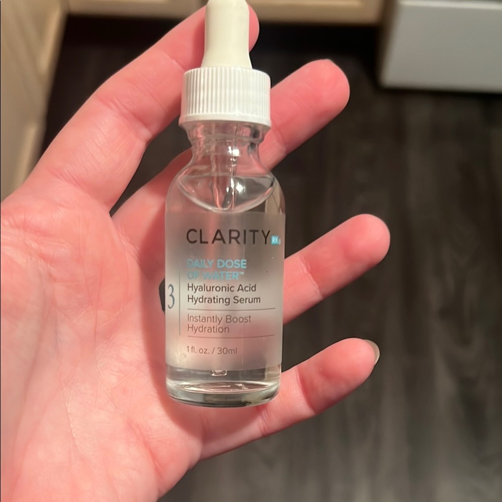 Hyaluronic Acid Hydrating Serum - Clear